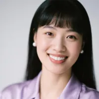 Lisa Wang - Social media manager using dailymotion video downloader to download dailymotion video free for content creation